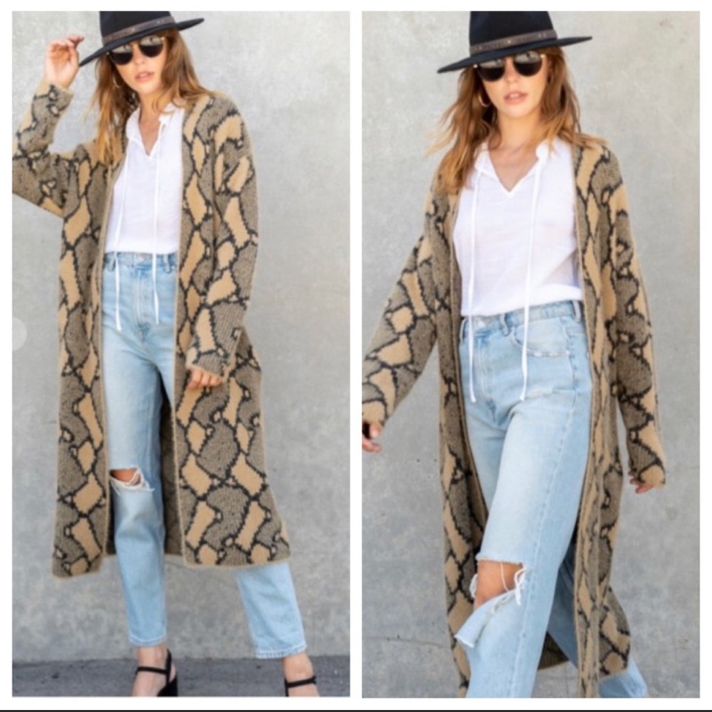 ABSOLUTELY FABULOUS LONG SWEATER SNAKESKIN JACKET - Picture 3 of 8